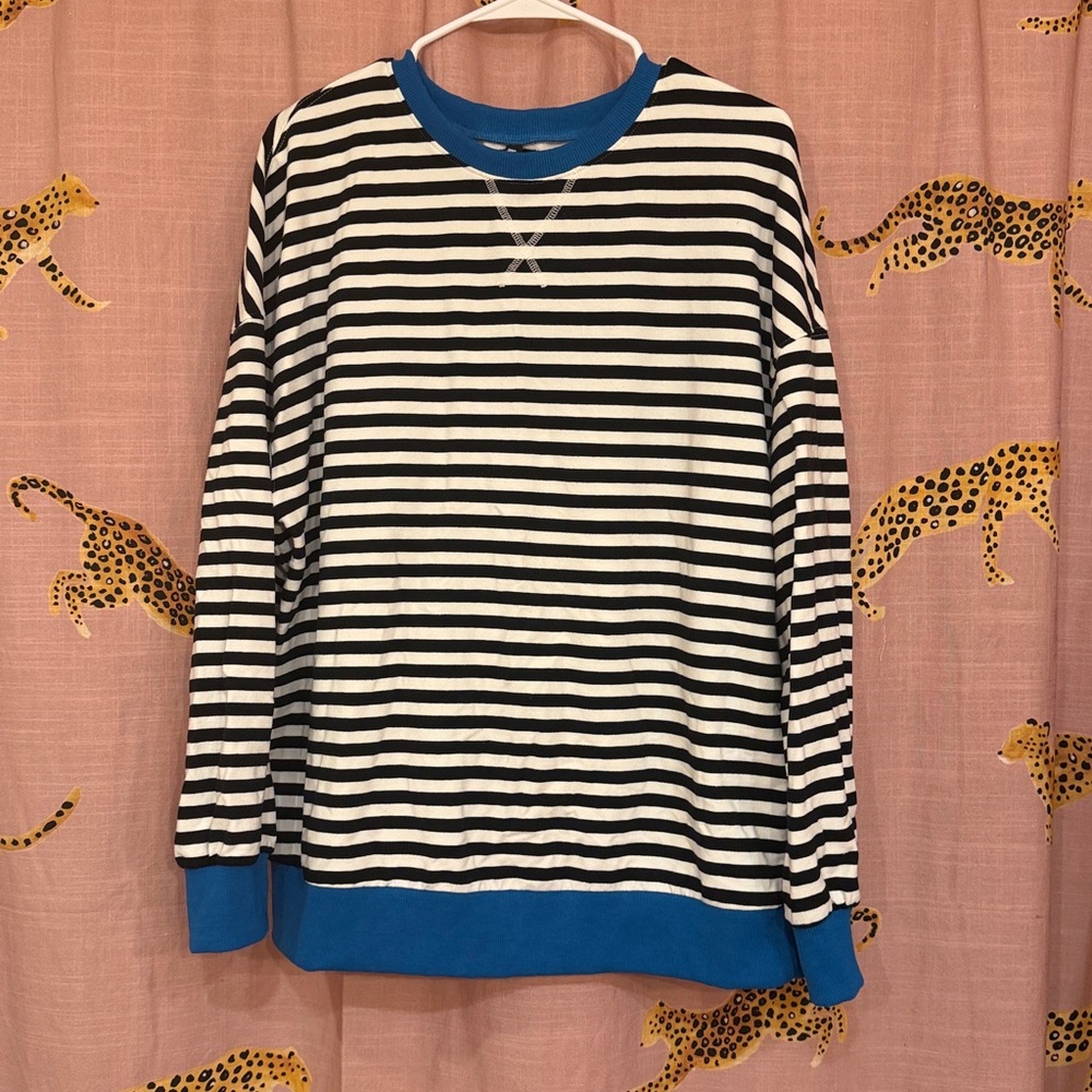 Oversized Striped Crewneck - Picture 3 of 7